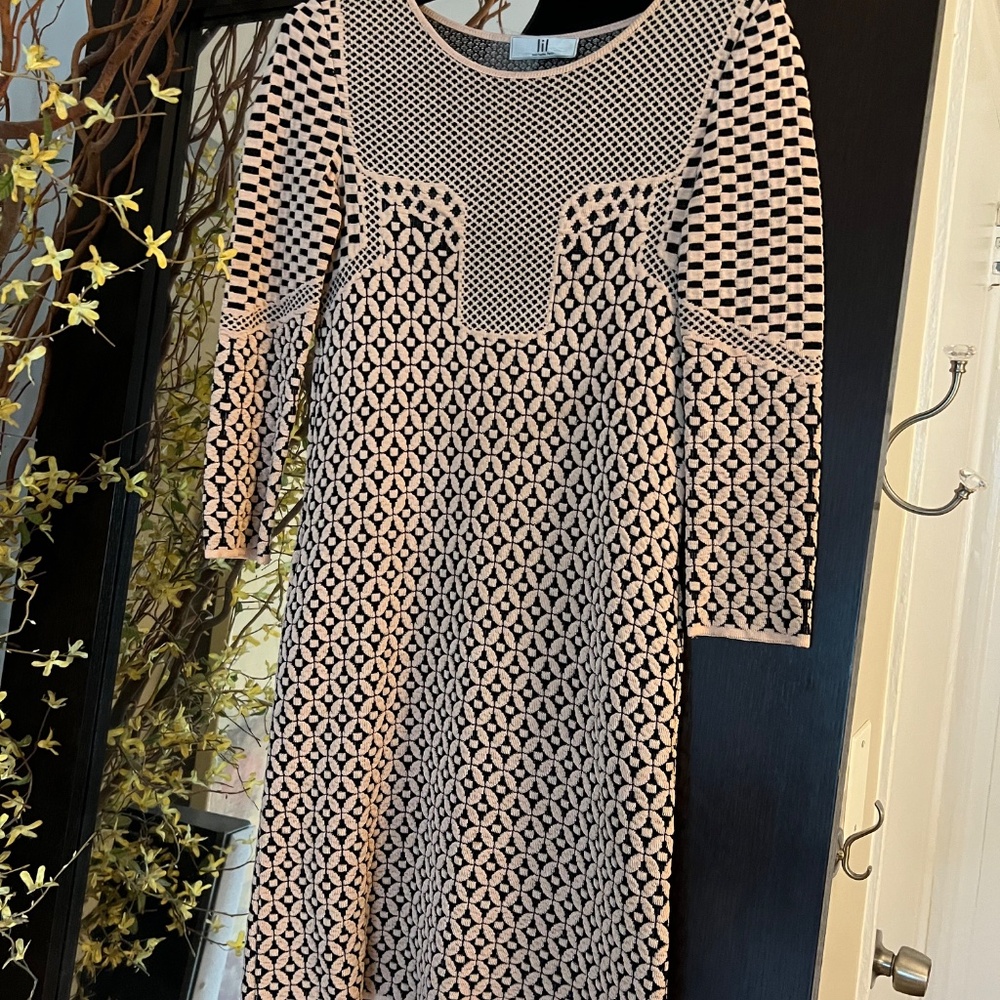 Beige Knit dress - Picture 4 of 5